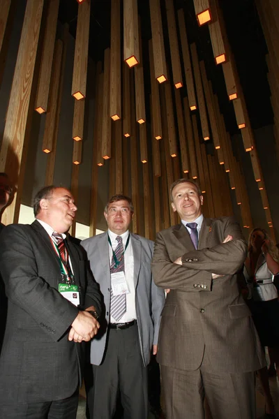 Premier Ministre Belge Yves Leterme Visite Pavillon Hongrie Sur Site — Photo