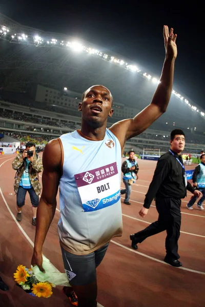 Usain Bolt Jamaica Ondate Spettatori Dopo Aver Vinto Evento Mens — Foto Stock