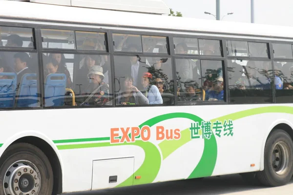 Autobus Expo Che Trasporta Visitatori Visto Nel Sito Expo Shanghai — Foto Stock