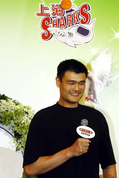 Kinesisk Basketspelare Yao Ming Houston Rockets Ses Presskonferens Och Kampanj — Stockfoto