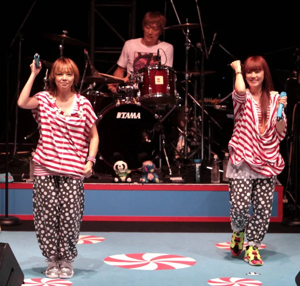 Ιαπωνικά Ομάδα Ποπ Puffy Αποδίδουν Συναυλία Τους Στην Ταϊπέι Ταϊβάν — Φωτογραφία Αρχείου
