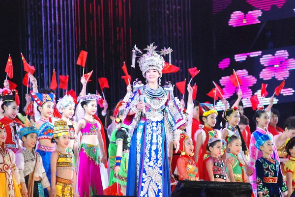 Cantante Folk Chino Song Zuying Actúa Durante Concierto Shanghai China — Foto de Stock