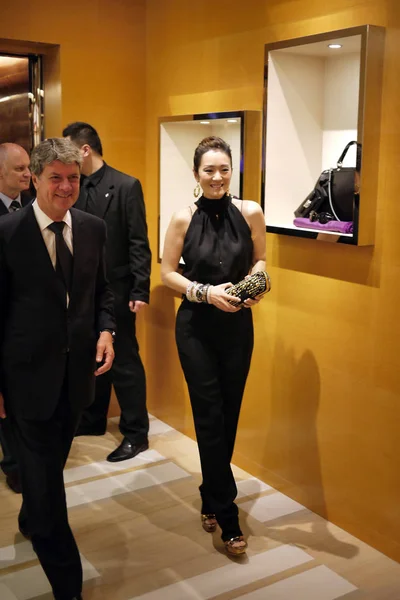 Yves Carcelle Presidente Ceo Louis Vuitton Actriz China Gong Visitan —  Fotos de Stock