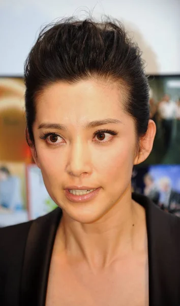 2009 中国北京でのチャリティー イベント中にファイル 中国の女優の李冰冰話す — ストック写真
