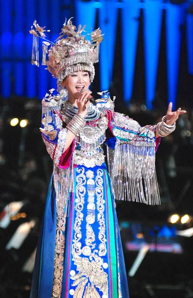 2010 상하이에서 그녀의 콘서트 민속이 Zuying — 스톡 사진