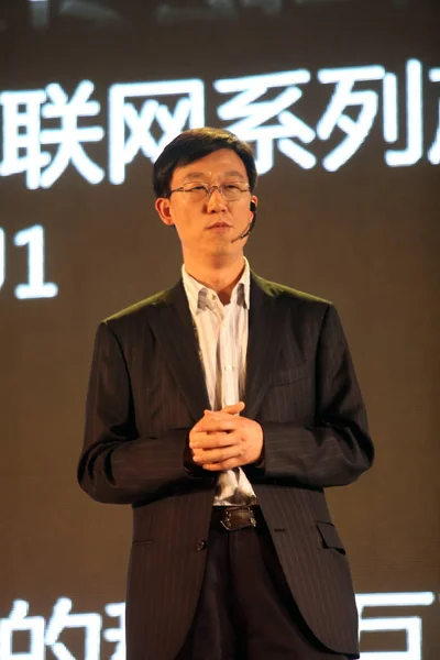 2010年4月19日 联想集团高级副总裁兼 Cto 在中国北京举行的新闻发布会上发表讲话 — 图库照片