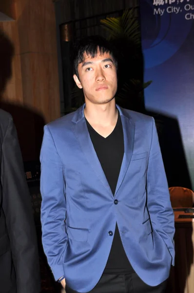 Chinese Star Hurdler Liu Xiang Poses Charity Event Shanghai China — Stock Photo, Image