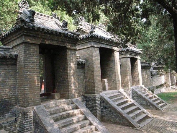 Dağı Ndaki Konfüçyüs Tapınağı Nın Görünümü Konfüçyüs Doğum Yeri Qufu — Stok fotoğraf