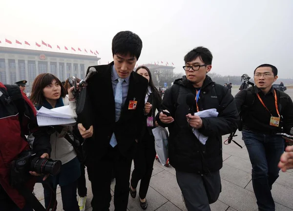 Kinesiska Häcklöpare Stjärnigt Liu Xiang Anländer Som Ombud För Öppningssessionen — Stockfoto