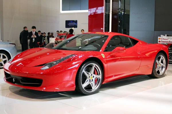 フェラーリ 458 イタリアが 北京国際自動車展示会で 2010 日北京 中国で オート チャイナ 2010 — ストック写真