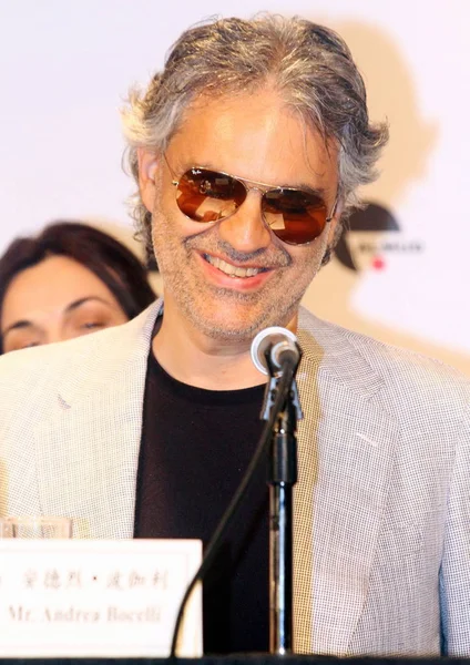 Tenor Italiano Andrea Bocelli Habla Una Conferencia Prensa Para Concierto — Foto de Stock