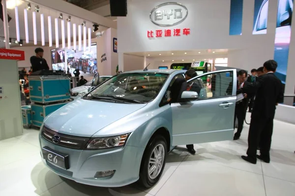 Byd Está Exibição Durante 11Th Beijing International Automotive Exhibition Conhecida — Fotografia de Stock