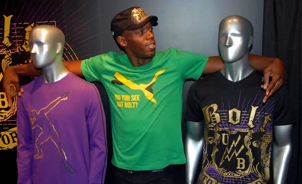 Jamaicaanse Mens 100M 200M Wereldrecordhouder Usain Bolt Vormt Een Puma — Stockfoto