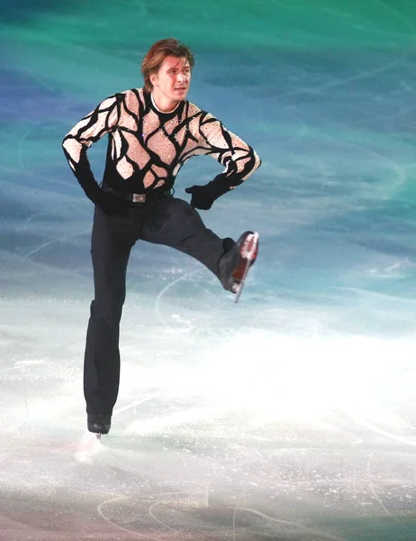 2010년 베이징의 경기장에서 러시아 스케이팅 선수이자 올림픽 챔피언 알렉세이 야구딘이 — 스톡 사진