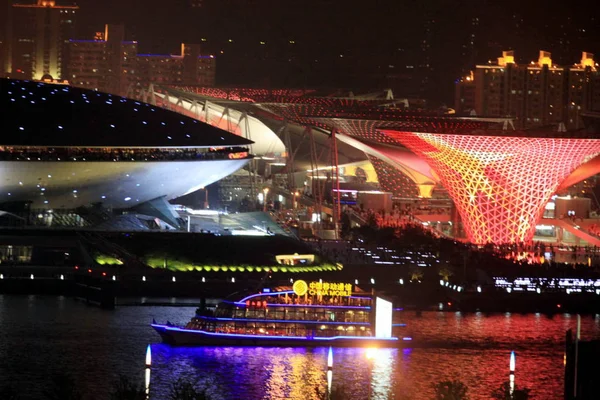 Вітрилами Судна Річці Хуанпу World Expo Park Бачили Задньому Плані — стокове фото