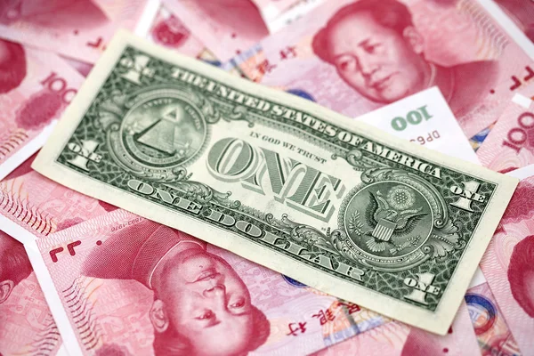 Foto Tomada Shanghái Noviembre 2009 Muestra Billetes Yuan Dólar Estadounidense — Foto de Stock