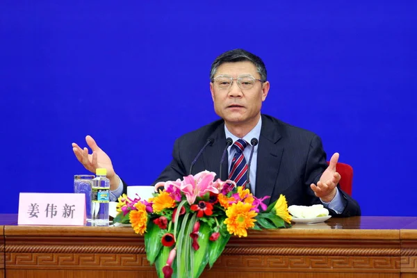 Ťiang Weixin Ministr Bydlení Urbanistický Rozvoj Hovoří Tiskové Konferenci Během — Stock fotografie