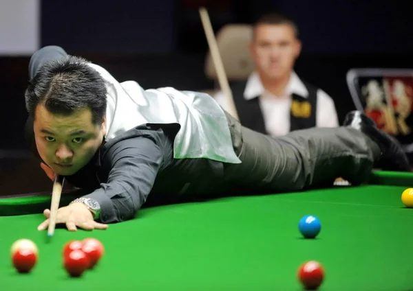 Kínai Amatőr Snooker Játékos Jun Roewe Amatőr Masters 2010 Győztes — Stock Fotó