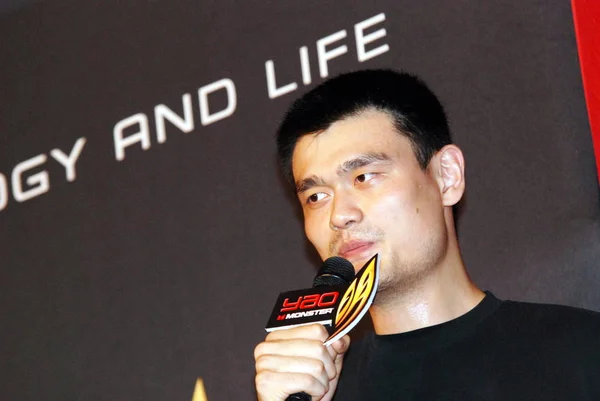 Chinees Basketballer Yao Ming Van Houston Rockets Spreekt Tijdens Een — Stockfoto