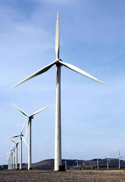 View Wind Turbines Wind Farm Turpan Northwest Chinas Xinjiang Uygur — Stock Photo, Image