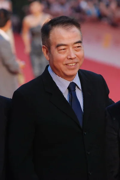 Der Chinesische Filmregisseur Chen Kaige Posiert Auf Dem Roten Teppich — Stockfoto