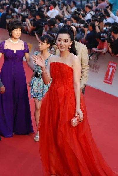Китайська Актриса Бінбін Вентилятор Позує Червоній Доріжці Перед Церемонії Відкриття — стокове фото
