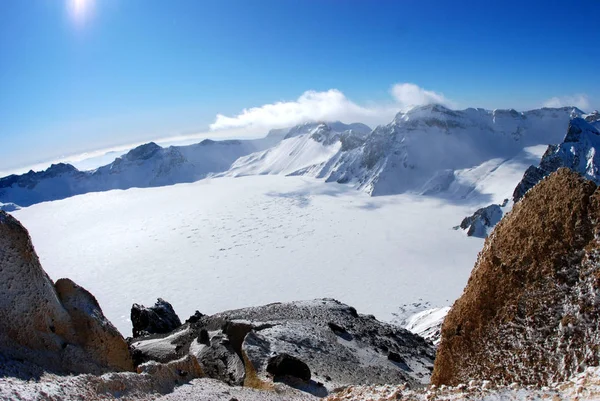 Θέα Στη Λίμνη Tianchi Που Έχει Χιονοπτώσεις Στο Όρος Changbai — Φωτογραφία Αρχείου