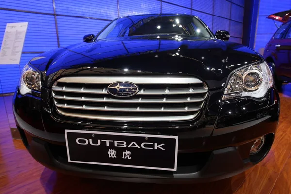 Sebuah Subaru Outback Ditampilkan Selama Auto Shanghai 2009 Shanghai Cina — Stok Foto