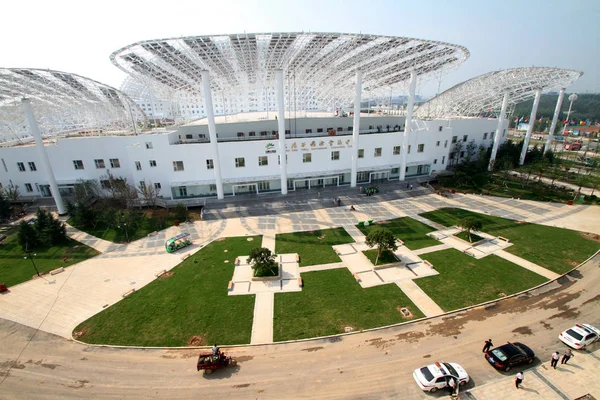 Utsikt Över China Solar Valley International Convention Center Som Drivs — Stockfoto