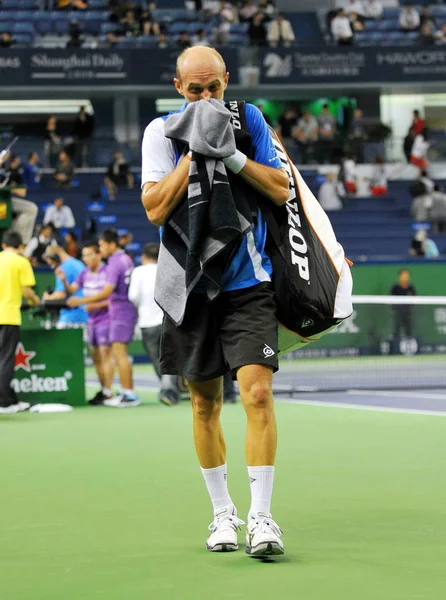 Nikolay Davydenko Aus Russland Scheidet Nach Niederlage Gegen Mischa Zverev — Stockfoto