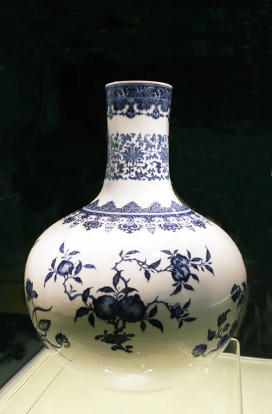 Vaso Porcelana Feito Jingdezhen Século Está Exibição Museu Xangai Xangai — Fotografia de Stock