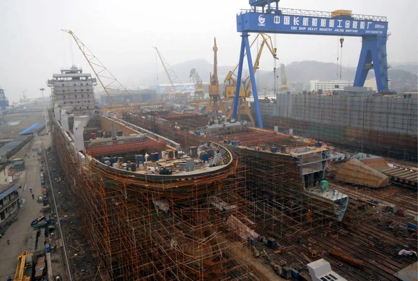 Navios São Vistos Sendo Construídos Estaleiro Jinling Cidade Nanjing Leste — Fotografia de Stock