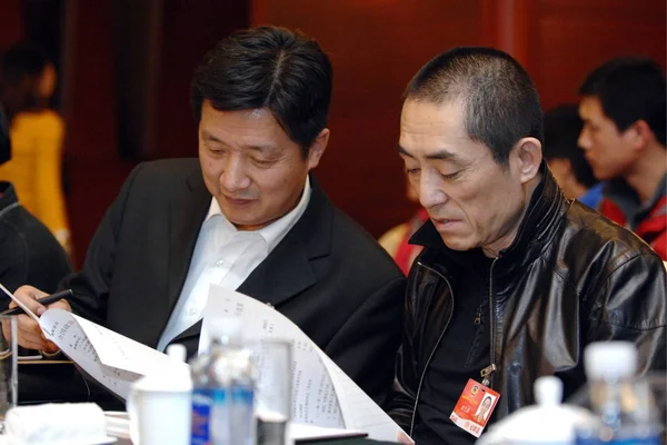 Kinesisk Regissör Zhang Yimou Rätt Ses Gruppdiskussion Som Cppcc Kinesiska — Stockfoto
