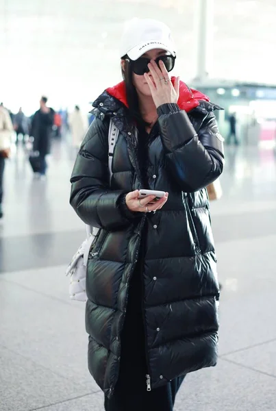 Attrice Hong Kong Charmaine Sheh Arriva All Aeroporto Internazionale Pechino — Foto Stock