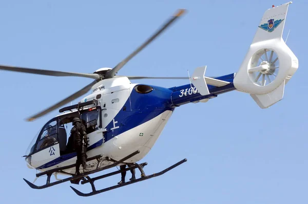 Policías Especiales Chinos Son Vistos Helicóptero Durante Simulacro Shanghai China — Foto de Stock