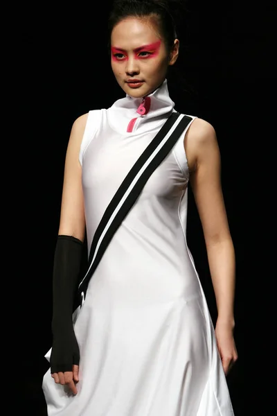 ベルバードのファッションショーの北京 中国ロンドンファッションウィークの春 2011 2010 日の間に — ストック写真
