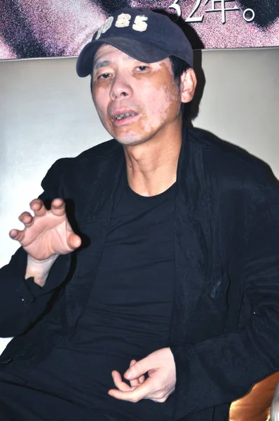 Chiński Reżyser Feng Xiaogang Mówi Prmeiere Filmu Aftershock Szanghaju Chiny — Zdjęcie stockowe