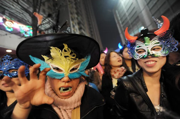 Junge Chinesen Die Sich Während Einer Feier Der Stadt Wuhan — Stockfoto