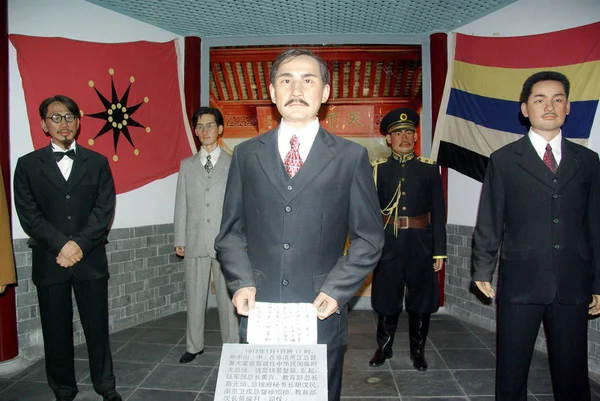 Wax Figure Chinese Revolutionary Political Leader Sun Yat Sen Front — Stock Photo, Image