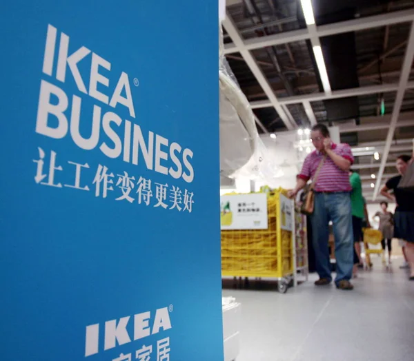 Compradores São Vistos Comprando Loja Ikea Cidade Nanjing Leste Província — Fotografia de Stock