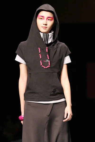 Bellbird Desfile Moda Durante China Fashion Week Primavera Verão 2011 — Fotografia de Stock
