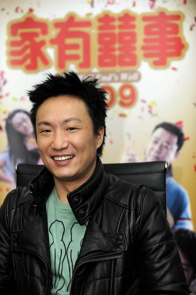 Χονγκ Κονγκ Ηθοποιός Ronald Cheng Θέτει Κατά Διάρκεια Της Συνέντευξης — Φωτογραφία Αρχείου