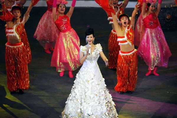 Kínai Énekes Dal Zuying Táncosok Végre Harbin Záró Ünnepségen Téli — Stock Fotó