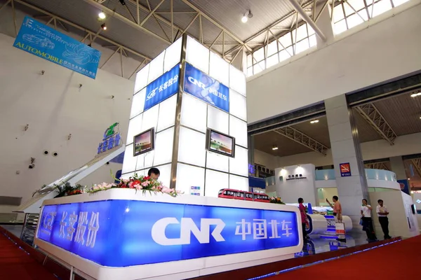 Människor Ses Montern Kina Cnr Corporation Limited Utställning Changchun City — Stockfoto