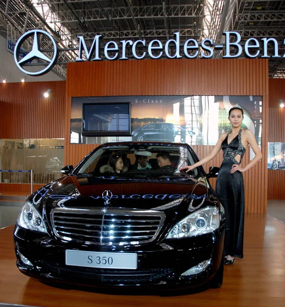 Modell Poserar Mercedes Benz S350 Auto Show Changsha Centrala Kinas — Stockfoto