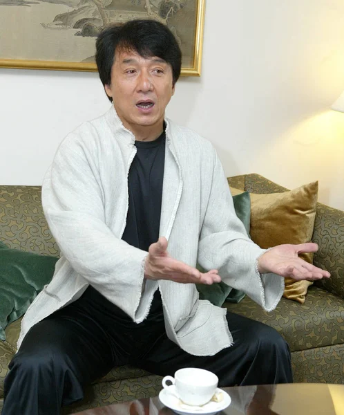 Hong Kong Kungfu Superstar Jackie Chan Svarar Frågor Intervju Hans — Stockfoto
