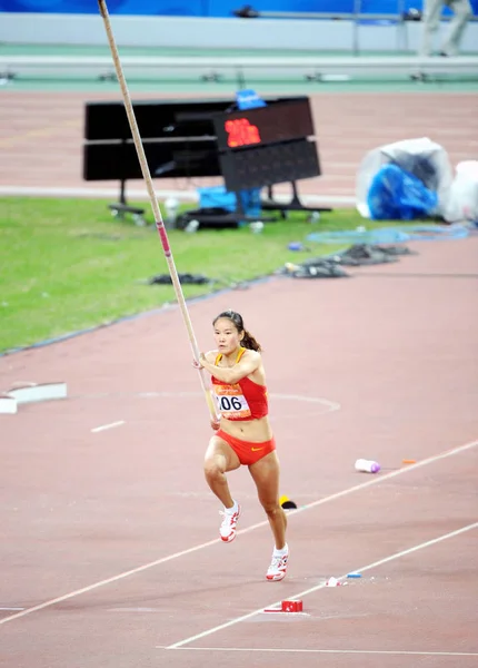 Chinas Caixia Konkuruje Finale Tyczka Damska Konkursie Lekkoatletyce Igrzyska Azjatyckie — Zdjęcie stockowe
