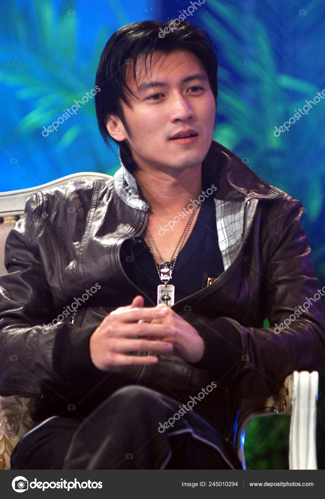 Hong Kong Actor Singer Nicholas Tse Speaks Program Shanghai China 