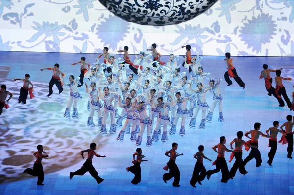 Des Artistes Produisent Lors Cérémonie Ouverture 24E Universiade Hiver Harbin — Photo
