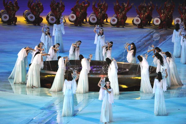 Entertainers Asya Oyunları Guangzhou Şehirde Açılış Töreni Sırasında Gerçekleştirmek Güney — Stok fotoğraf